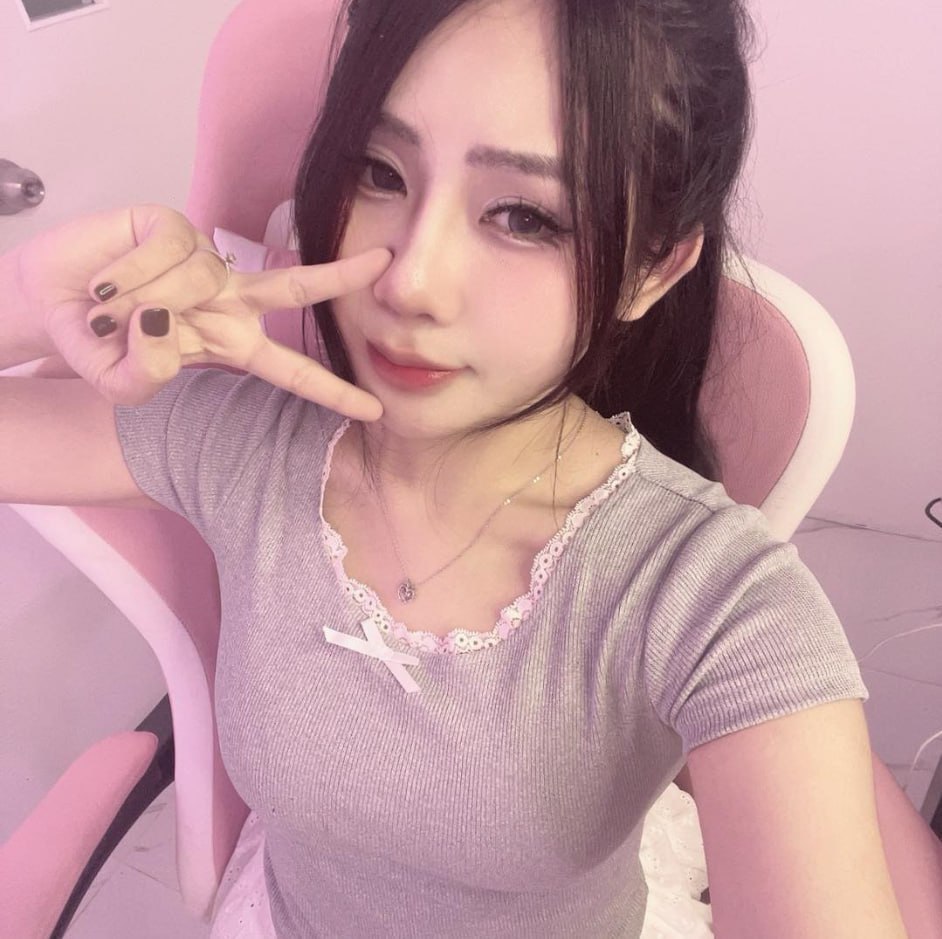 Bạn gái nóng bỏng học cách quan hệ tình dục qua đường hậu môn - Stella Barey - Bạn gái hoàn hảo - Alex Adams